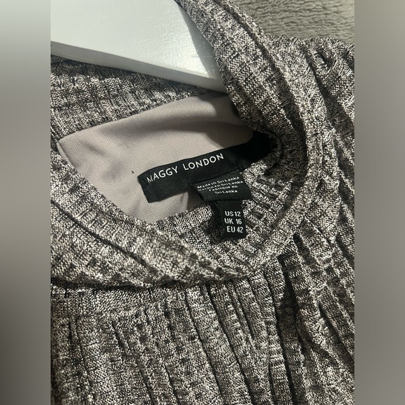 Maggie London Silver Gray Cold Shoulder Cut Out Shift Dress 2000s Party Metallic - Picture 10 of 12